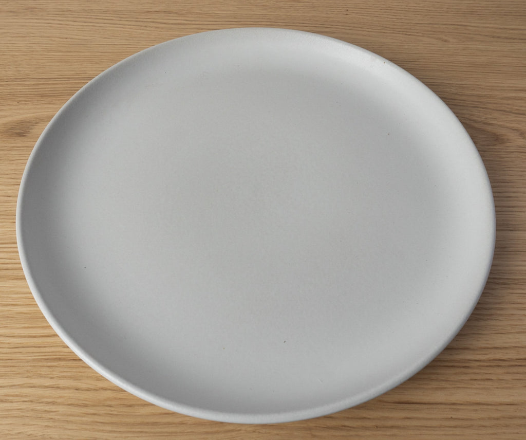 Minimalist Flat Dinner Plate